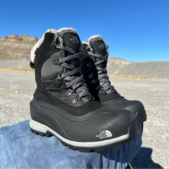 NWT The North Face Chilkat 400 Winter Boots COLOR: TNF BLACK/ZINC GREY Faux Fur - Picture 13 of 13